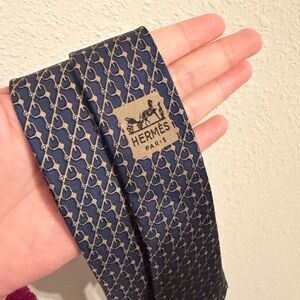 HERMES PARIS Navy and brown Patterned Tie MADE IN FRANCE 100% SOIE 823 EA 55”